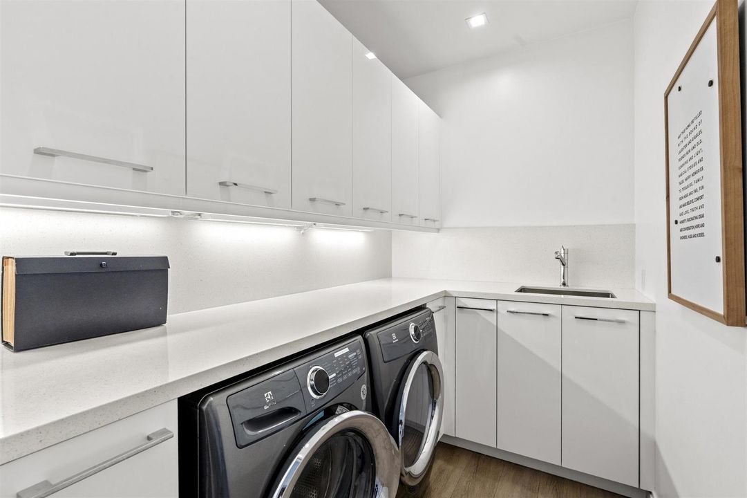 LAUNDRY_ROOM