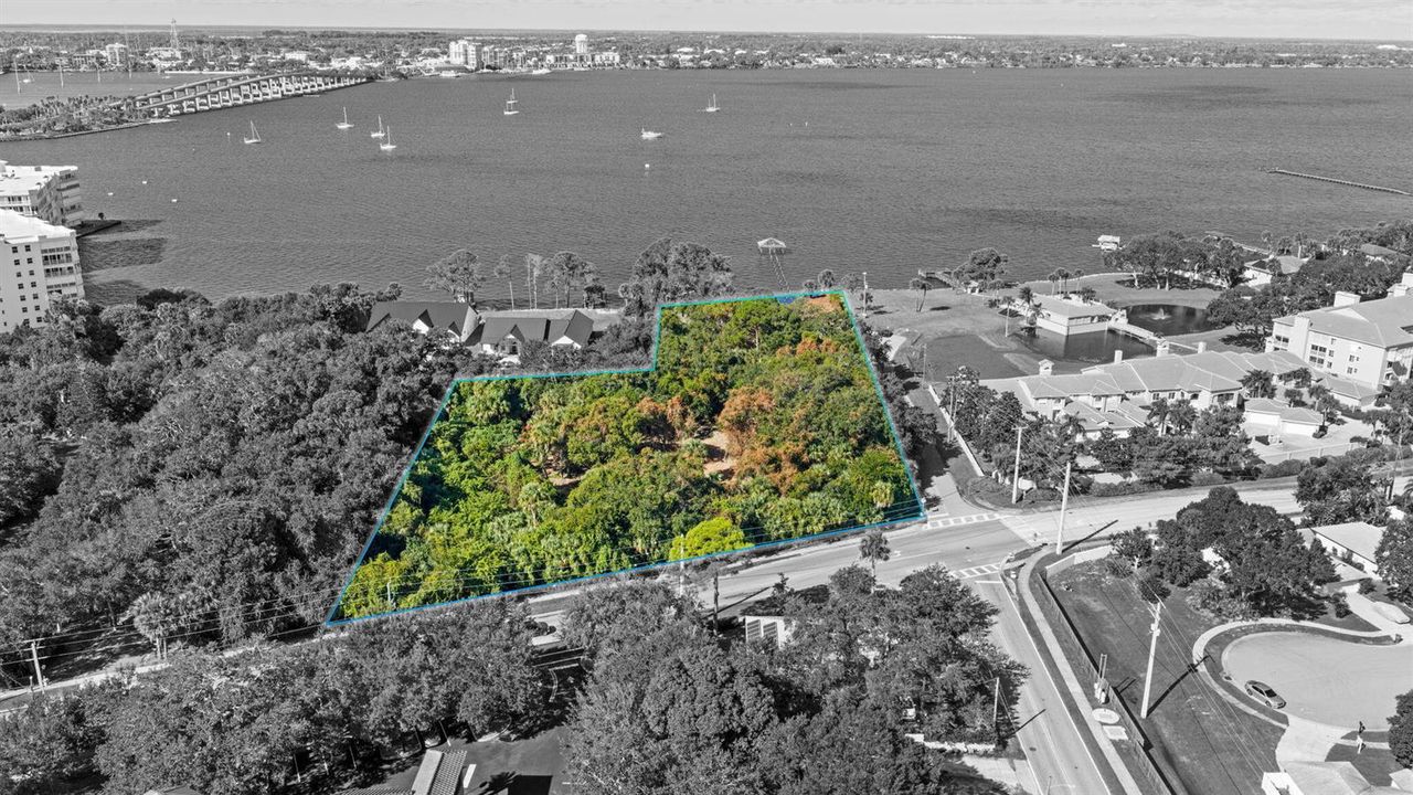 1-web-or-mls-Lot Line 1