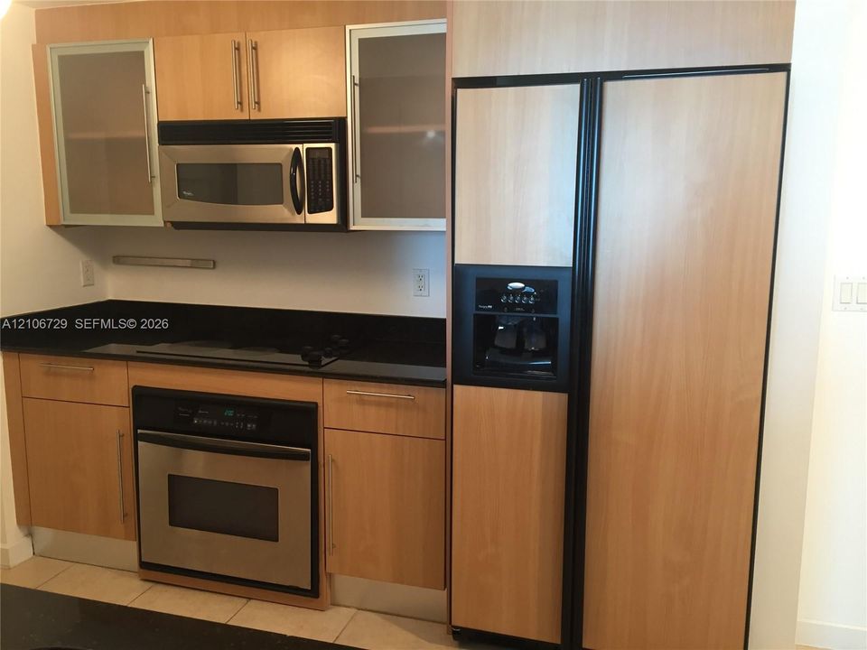 В аренду: $4,200 (2 спален, 2 ванн, 1227 Квадратных фут)