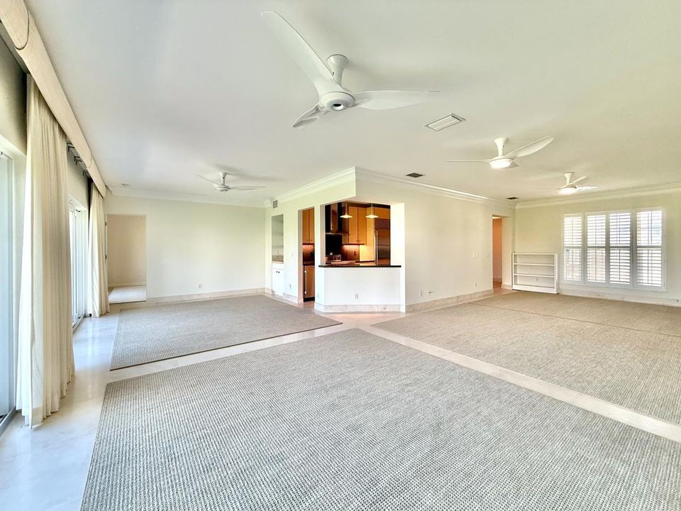 11 Interior3
