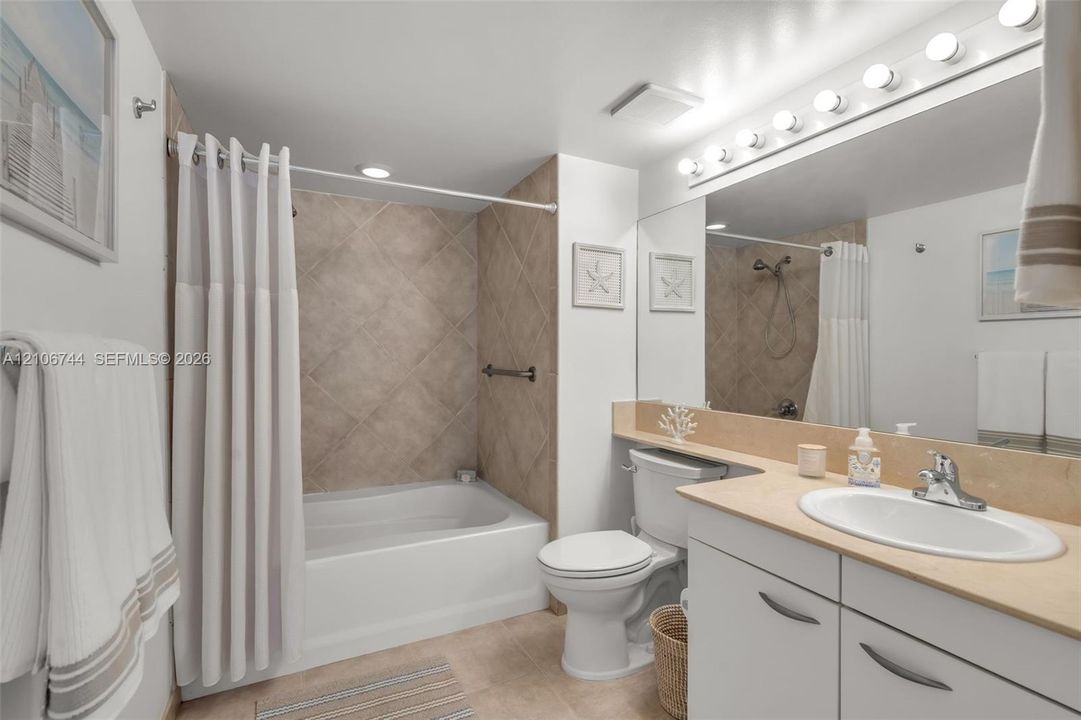 В аренду: $3,600 (2 спален, 2 ванн, 1000 Квадратных фут)