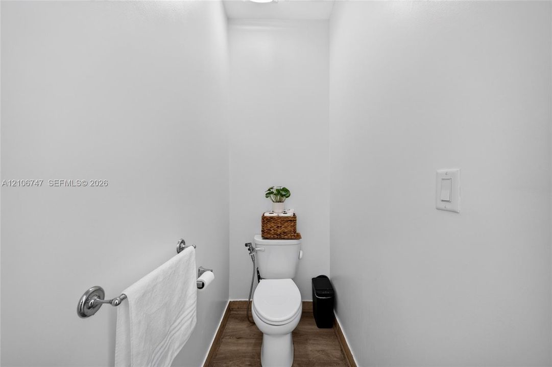 For Sale: $635,000 (4 beds, 2 baths, 2479 Square Feet)