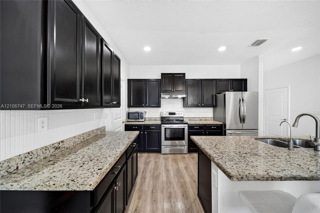 For Sale: $635,000 (4 beds, 2 baths, 2479 Square Feet)