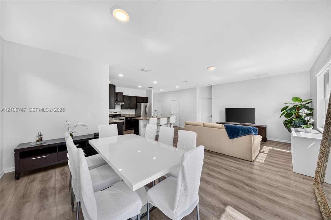 For Sale: $635,000 (4 beds, 2 baths, 2479 Square Feet)