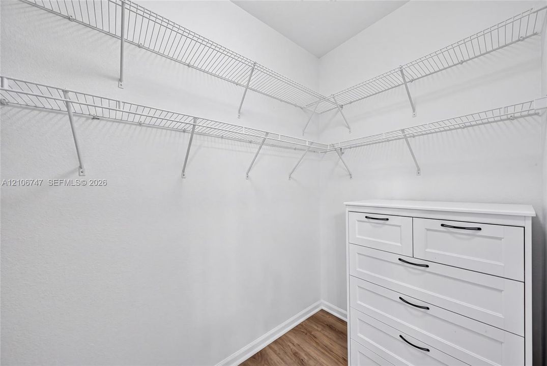 For Sale: $635,000 (4 beds, 2 baths, 2479 Square Feet)