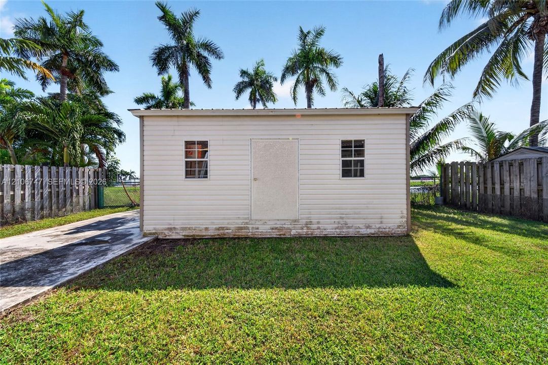 For Sale: $635,000 (4 beds, 2 baths, 2479 Square Feet)
