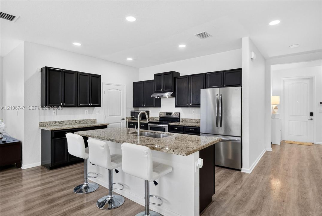 For Sale: $635,000 (4 beds, 2 baths, 2479 Square Feet)