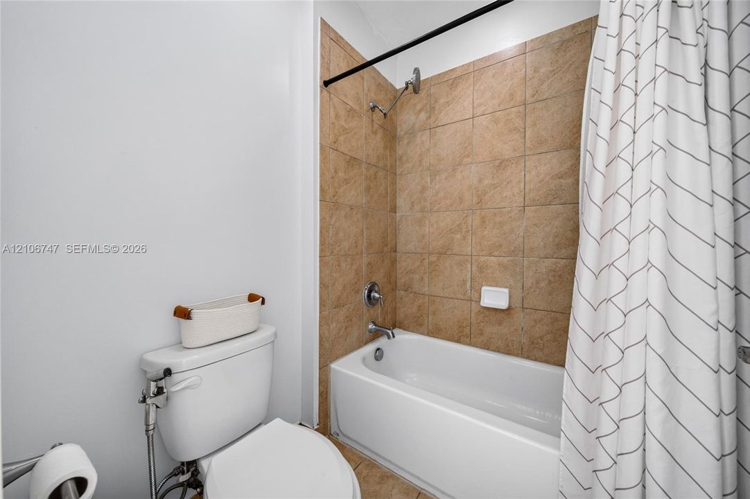 For Sale: $635,000 (4 beds, 2 baths, 2479 Square Feet)