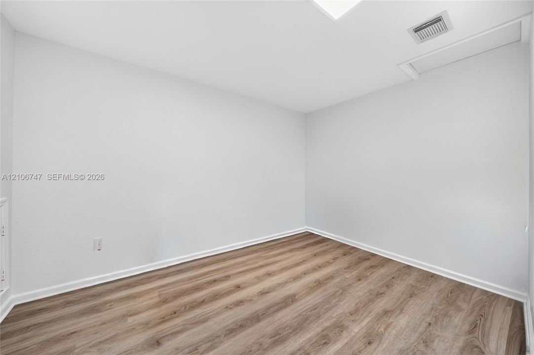 DEN/OFFICE/5th Bedroom