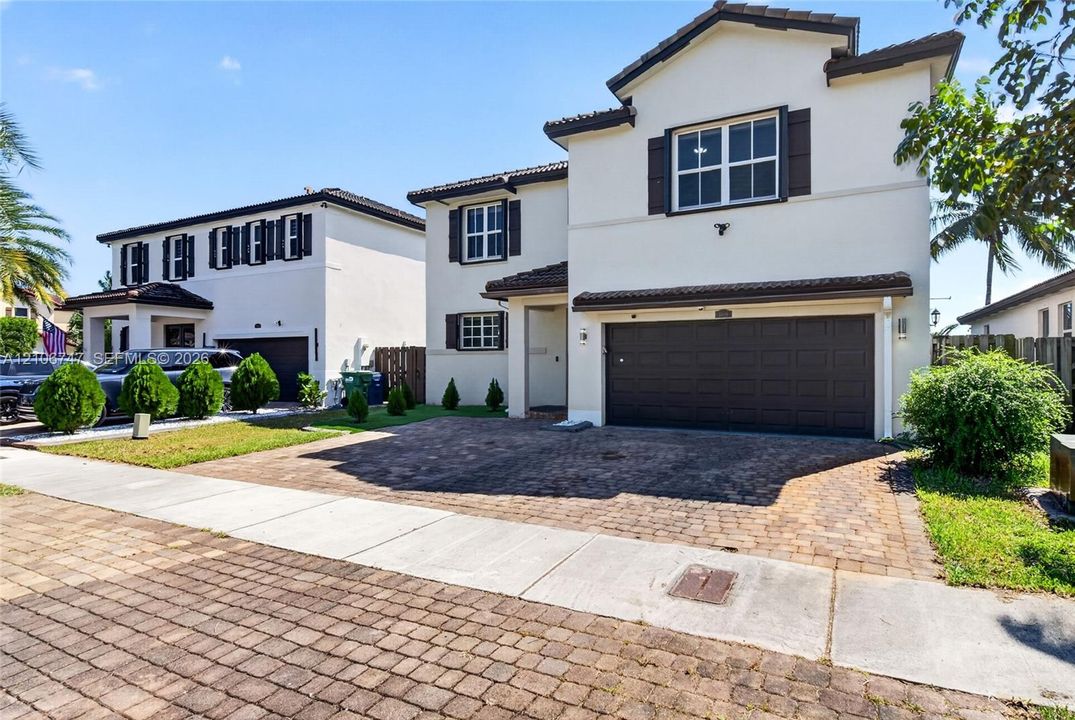 For Sale: $635,000 (4 beds, 2 baths, 2479 Square Feet)