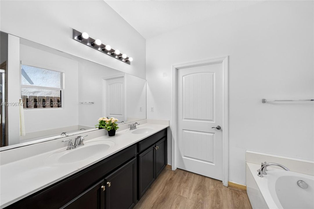 For Sale: $635,000 (4 beds, 2 baths, 2479 Square Feet)