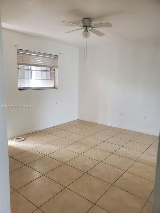 For Rent: $2,100 (2 beds, 1 baths, 667 Square Feet)