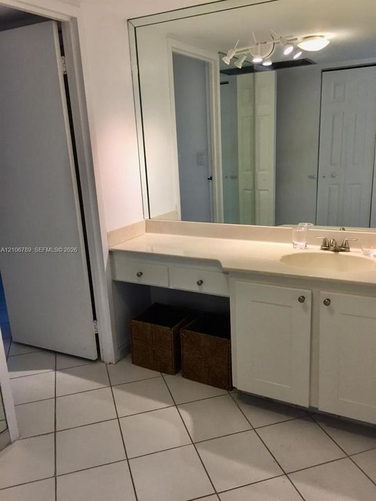 В аренду: $3,500 (2 спален, 2 ванн, 1603 Квадратных фут)