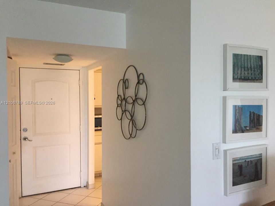 В аренду: $3,500 (2 спален, 2 ванн, 1603 Квадратных фут)