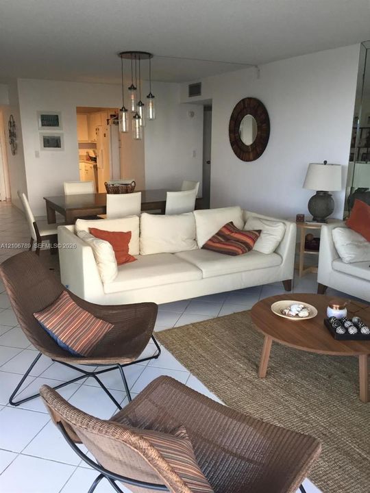 В аренду: $3,500 (2 спален, 2 ванн, 1603 Квадратных фут)