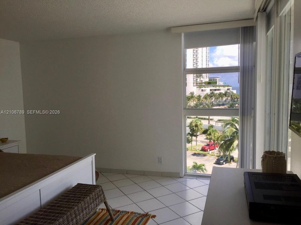 В аренду: $3,500 (2 спален, 2 ванн, 1603 Квадратных фут)