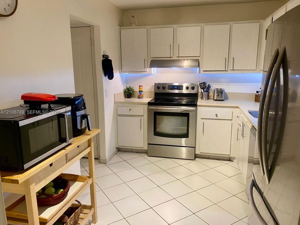 В аренду: $3,500 (2 спален, 2 ванн, 1603 Квадратных фут)