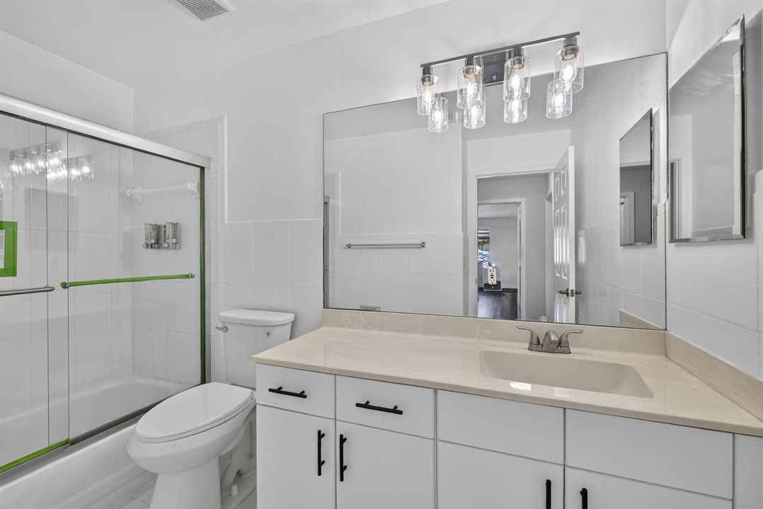2nd bathroom