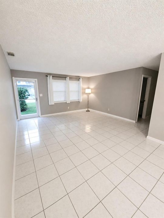Collings Rental - 003 - Living Room