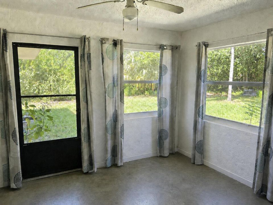 Collings Rental - 019 - Sunroom