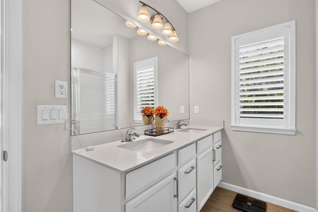 29-web-or-mls-5P1A8263
