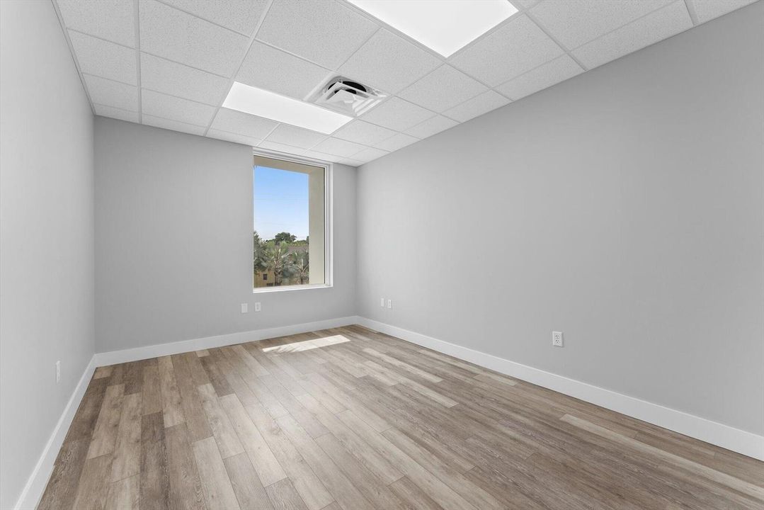07 - Private Office A