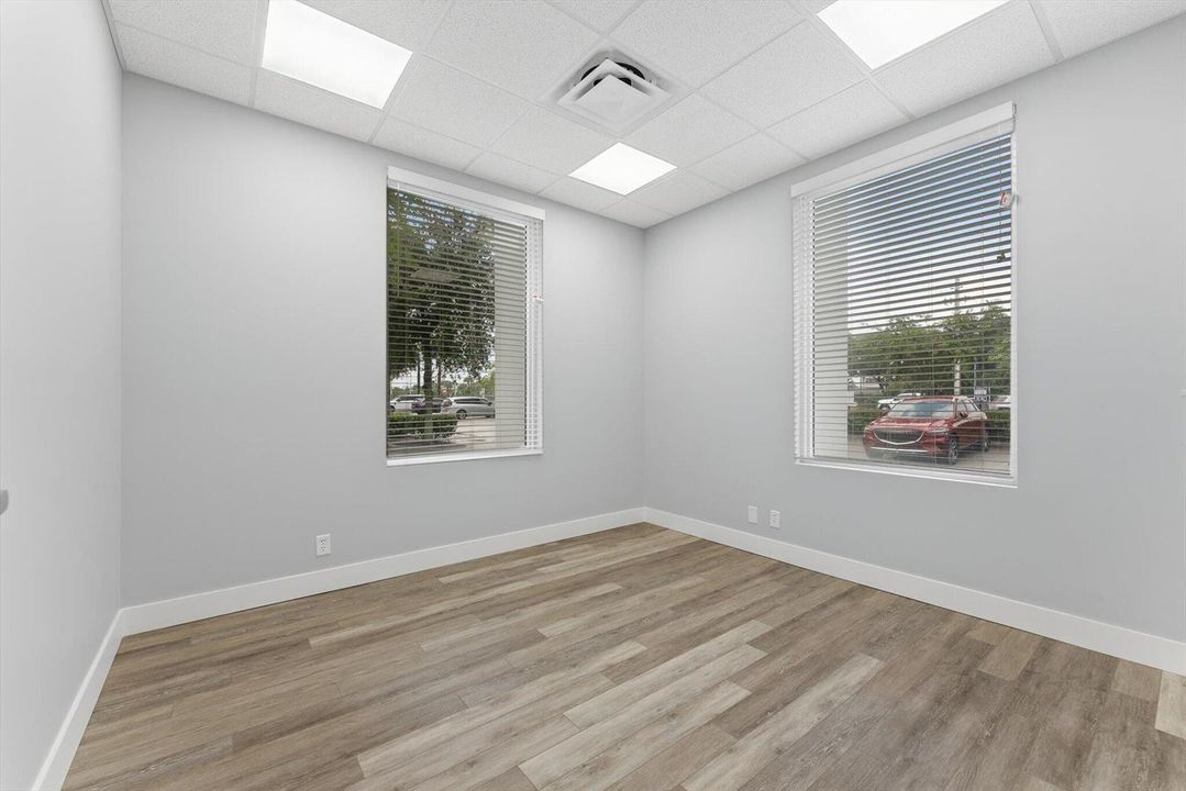 05 - Corner Office