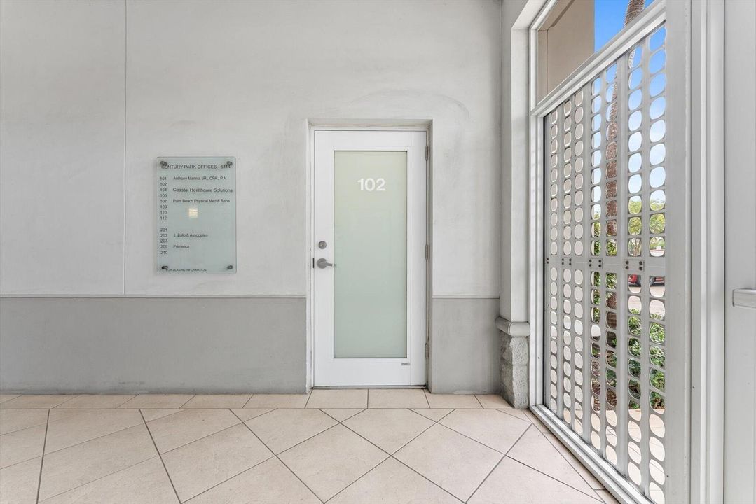 08 - Entry Door off Lobby