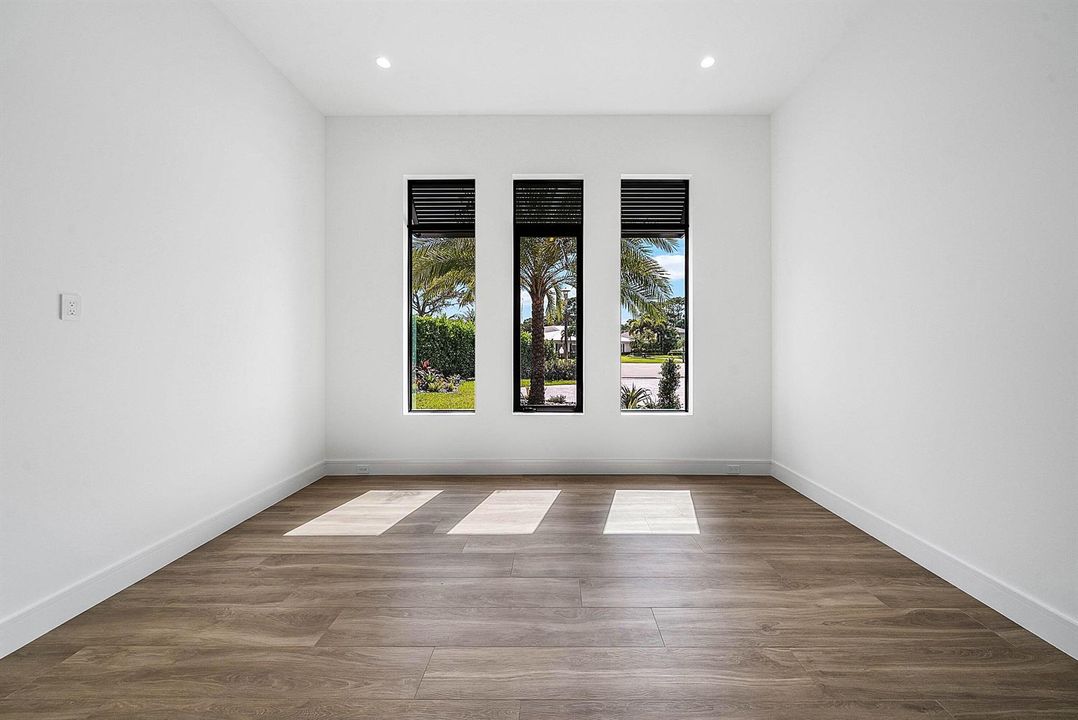 Office/Gym/4th bedroom