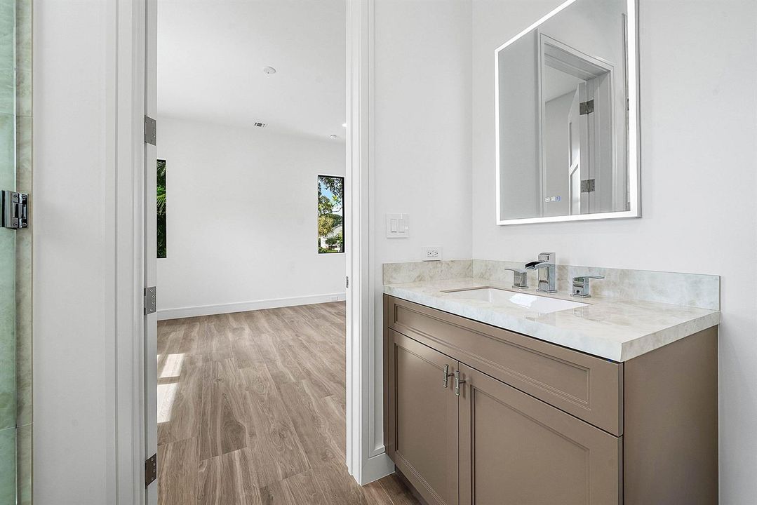 Guest bath 3