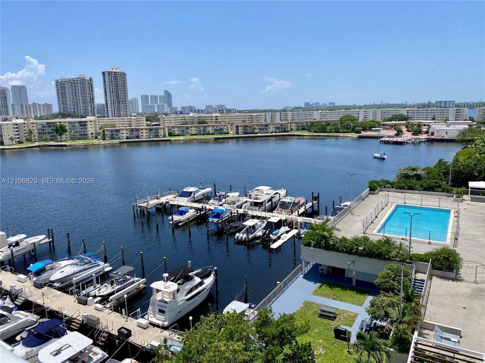 For Rent: $3,250 (2 beds, 2 baths, 1565 Square Feet)
