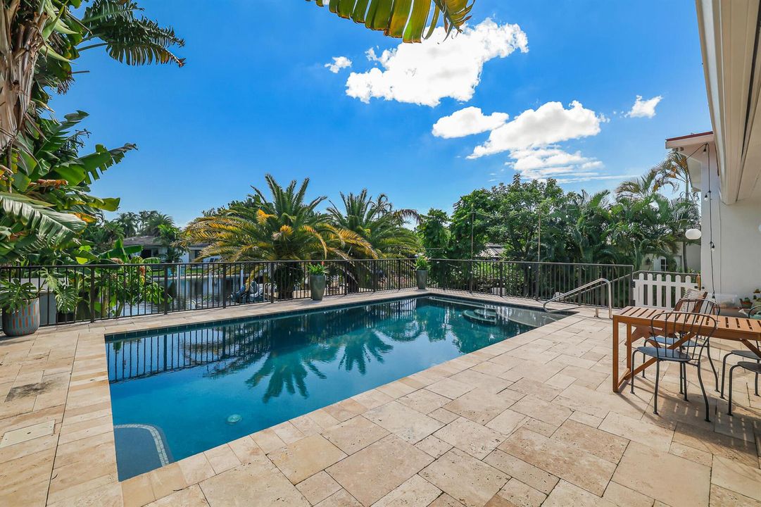 2408 NE 17th Terr-57