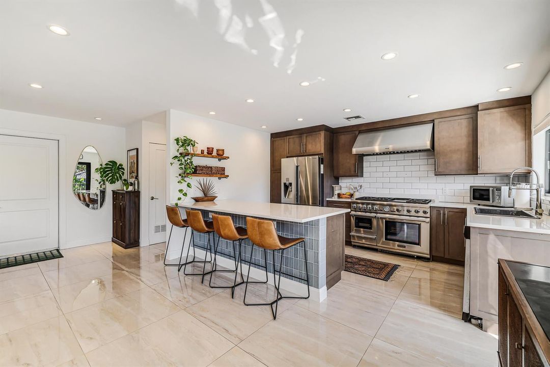 2408 NE 17th Terr-9
