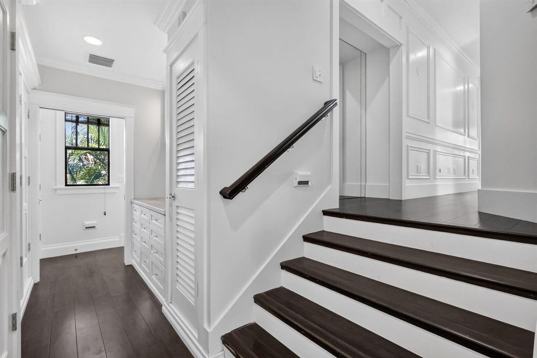 Steps leading to bedroms