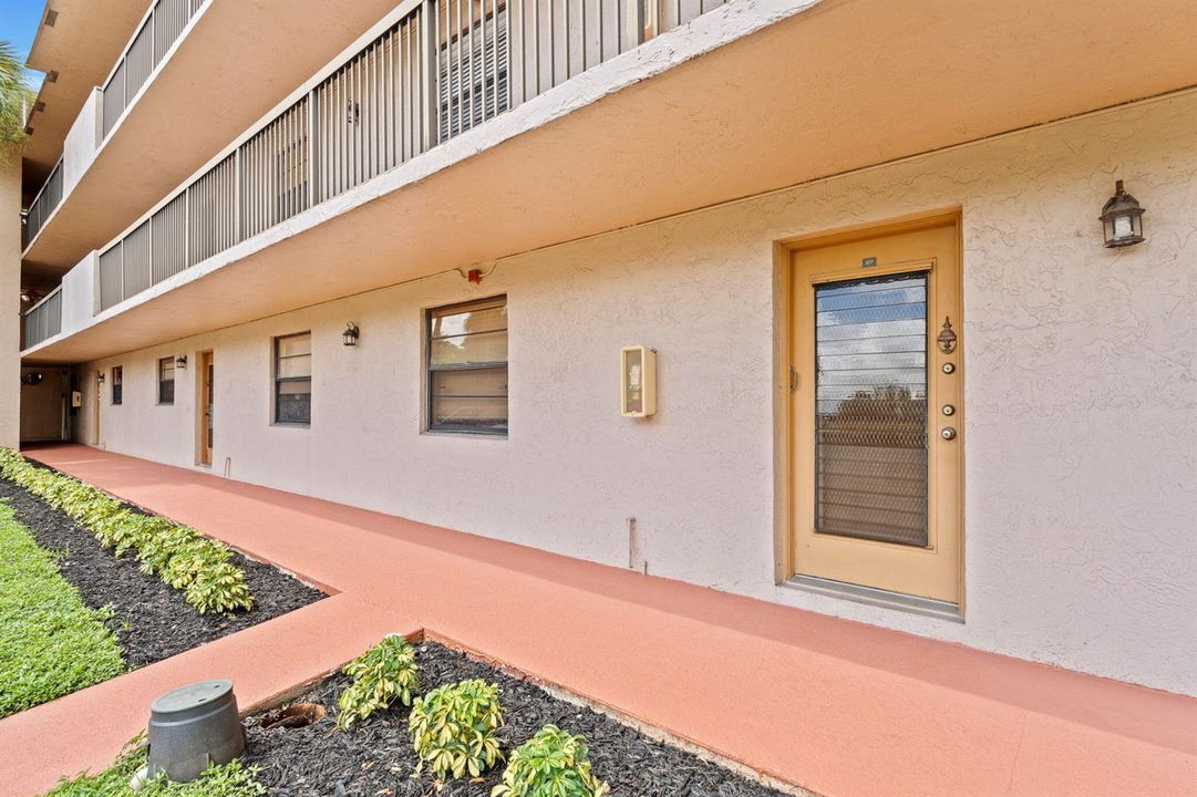 1-web-or-mls-A7408546