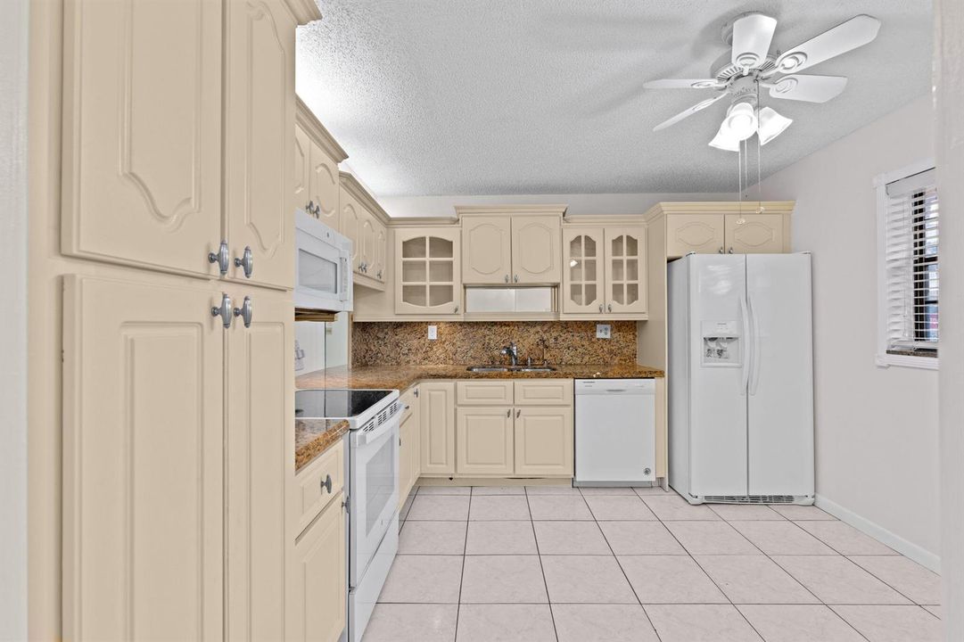 14-web-or-mls-A7408563 (2)