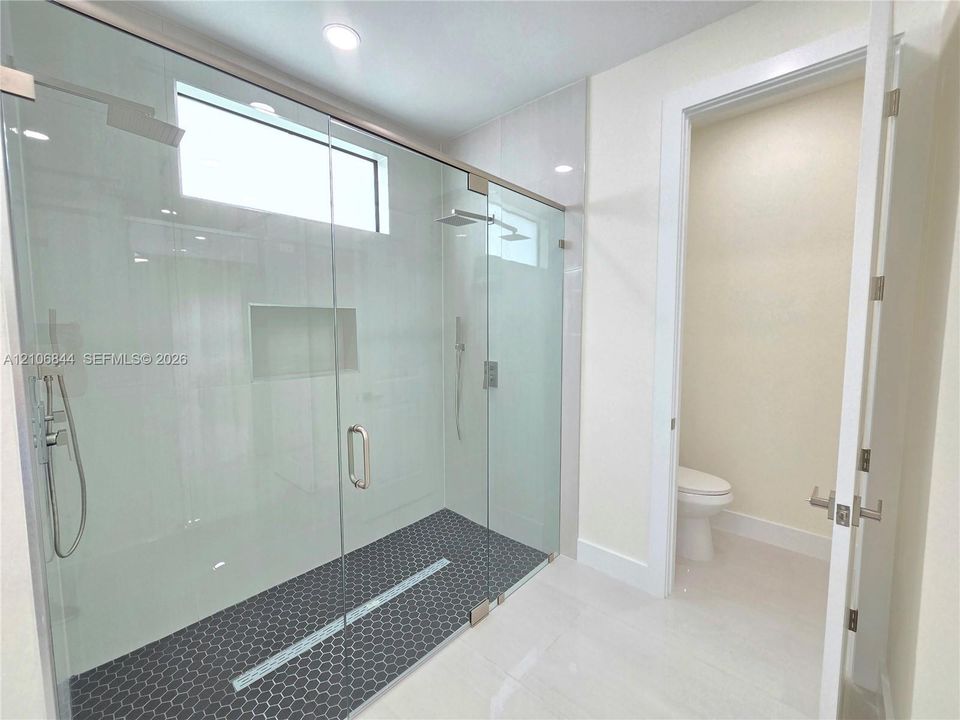 На продажу: $378,000 (3 спален, 3 ванн, 1703 Квадратных фут)