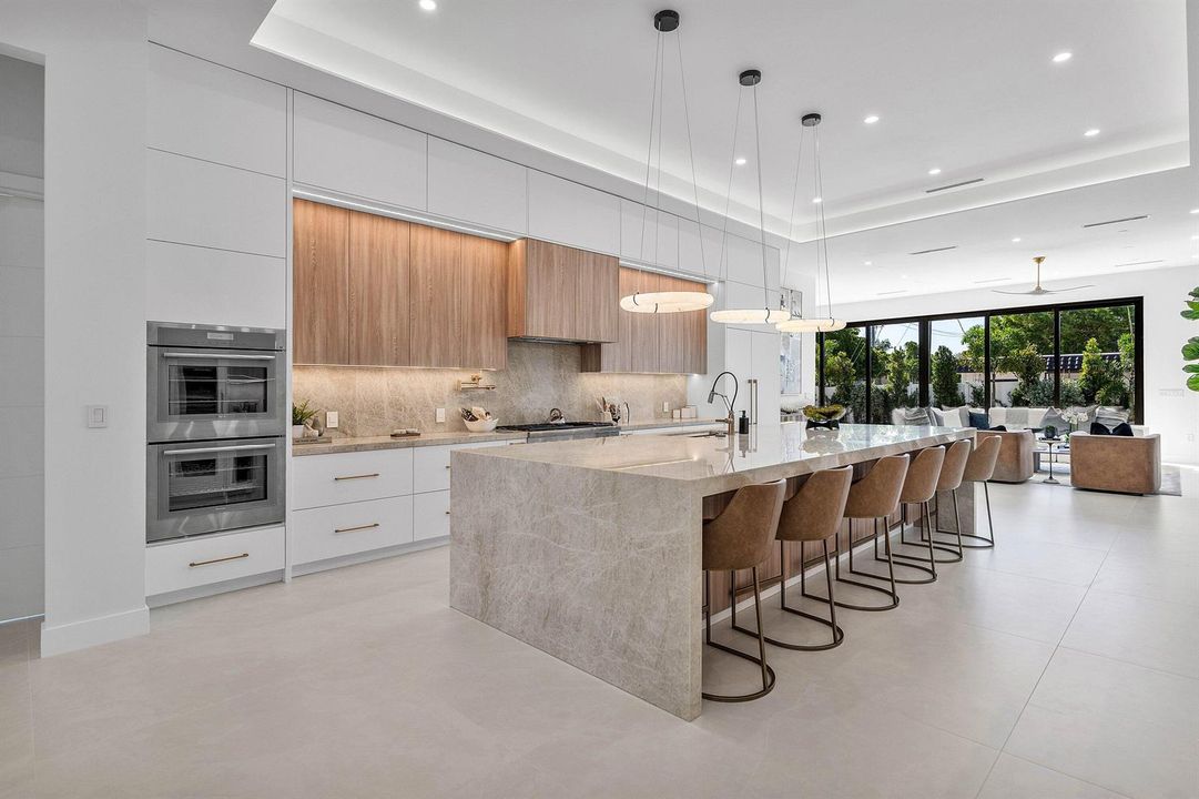012-696HastingsStreet-BocaRaton-FL-33487