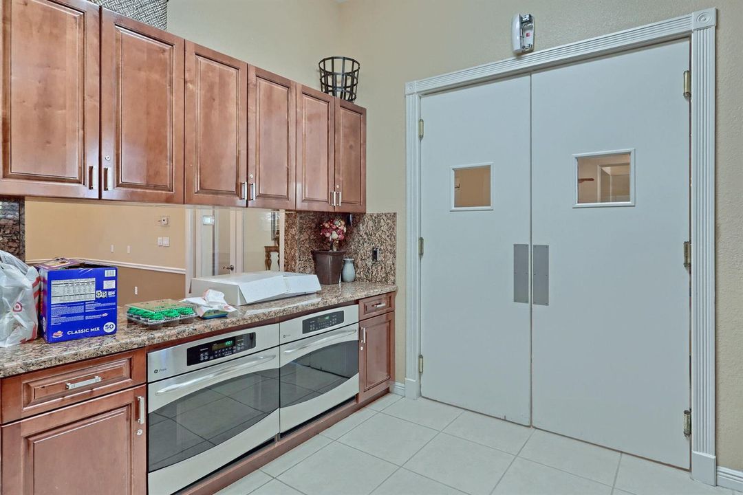 97-web-or-mls-105_320a1088-hdr(7)_cc bri