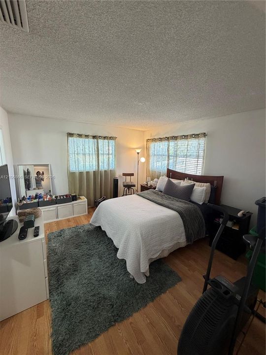 For Rent: $1,850 (2 beds, 2 baths, 808 Square Feet)