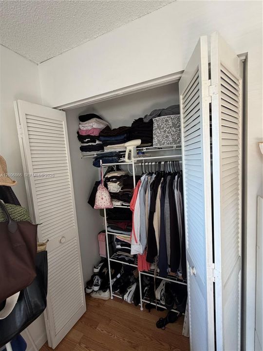 For Rent: $1,850 (2 beds, 2 baths, 808 Square Feet)
