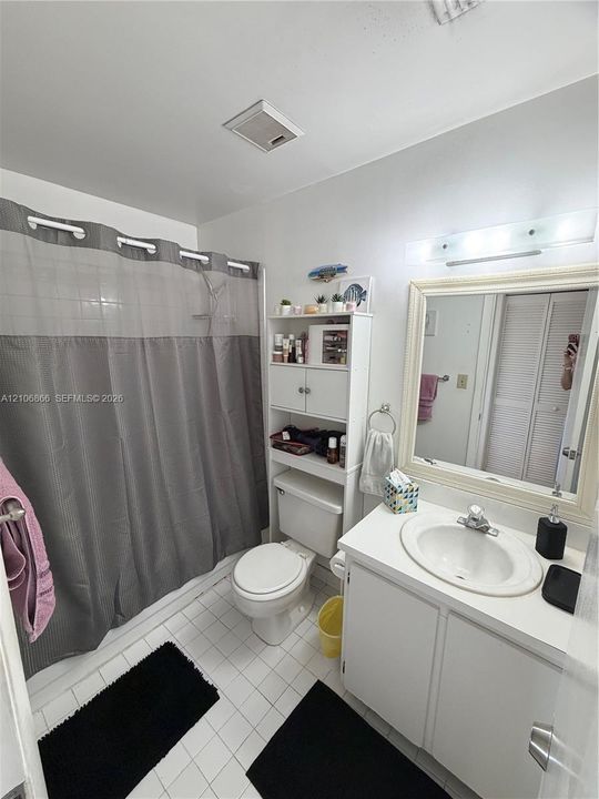 For Rent: $1,850 (2 beds, 2 baths, 808 Square Feet)