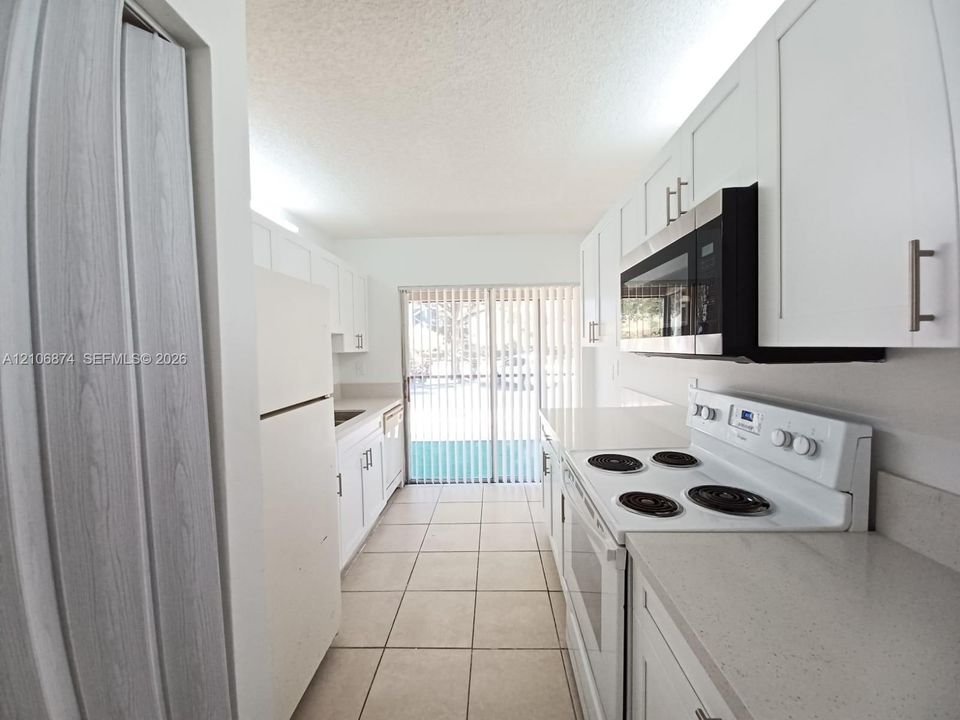 For Rent: $1,975 (2 beds, 2 baths, 1150 Square Feet)