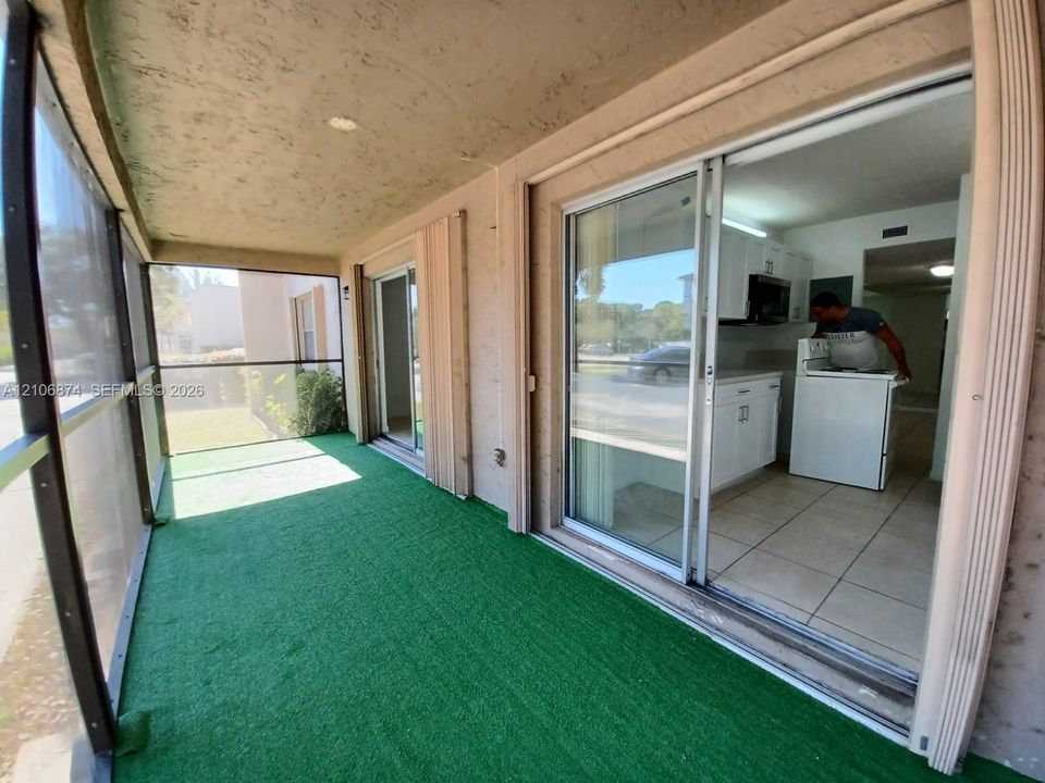 For Rent: $1,975 (2 beds, 2 baths, 1150 Square Feet)