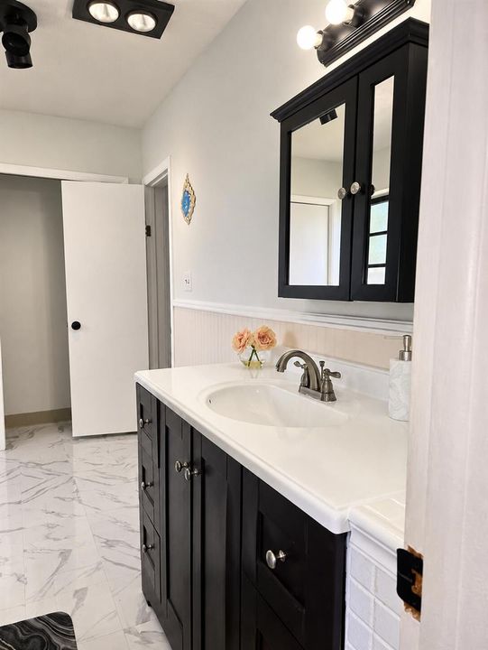 2032 Fillmore Street inside 6