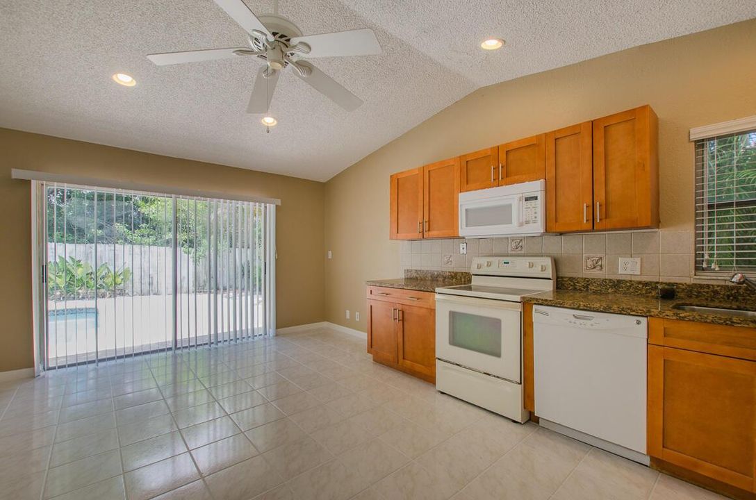 10953 Winding Creek-16