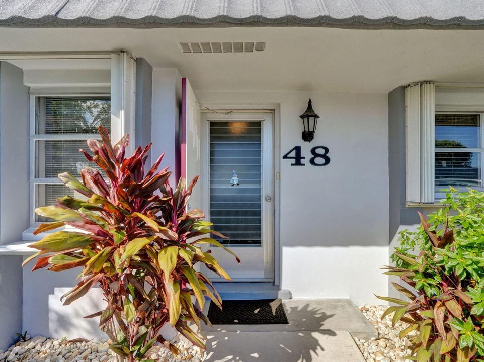 2-web-or-mls-DSC07889 2886 Fernley Dr E