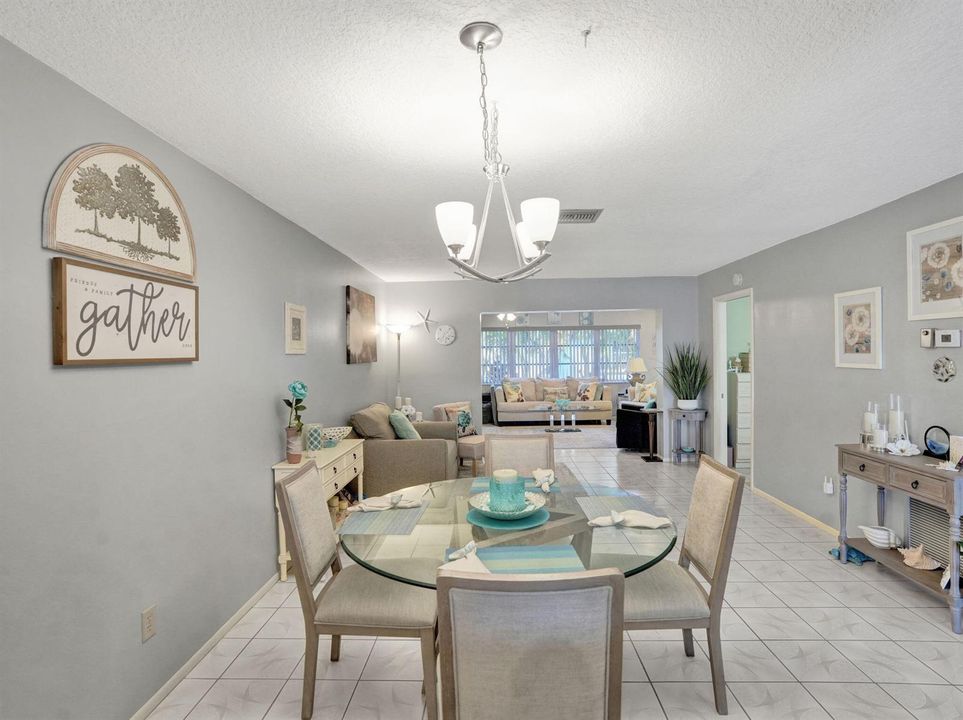 10-web-or-mls-DSC07904 2886 Fernley Dr E