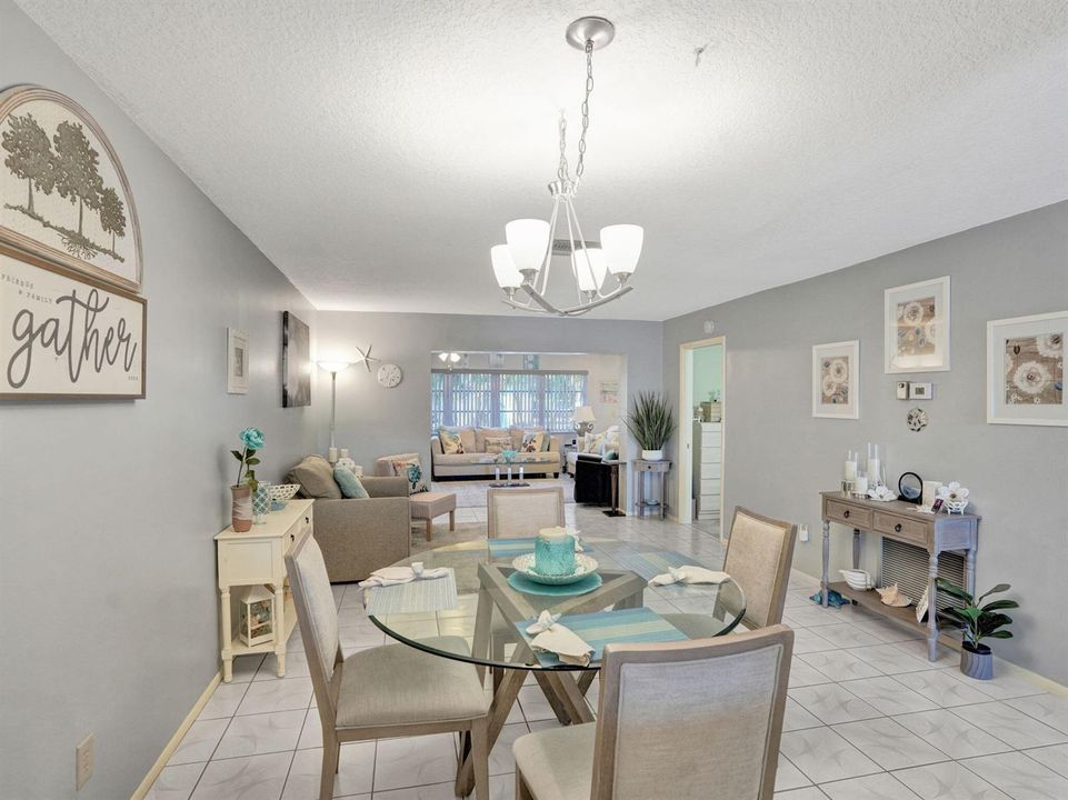 11-web-or-mls-DSC07907 2886 Fernley Dr E