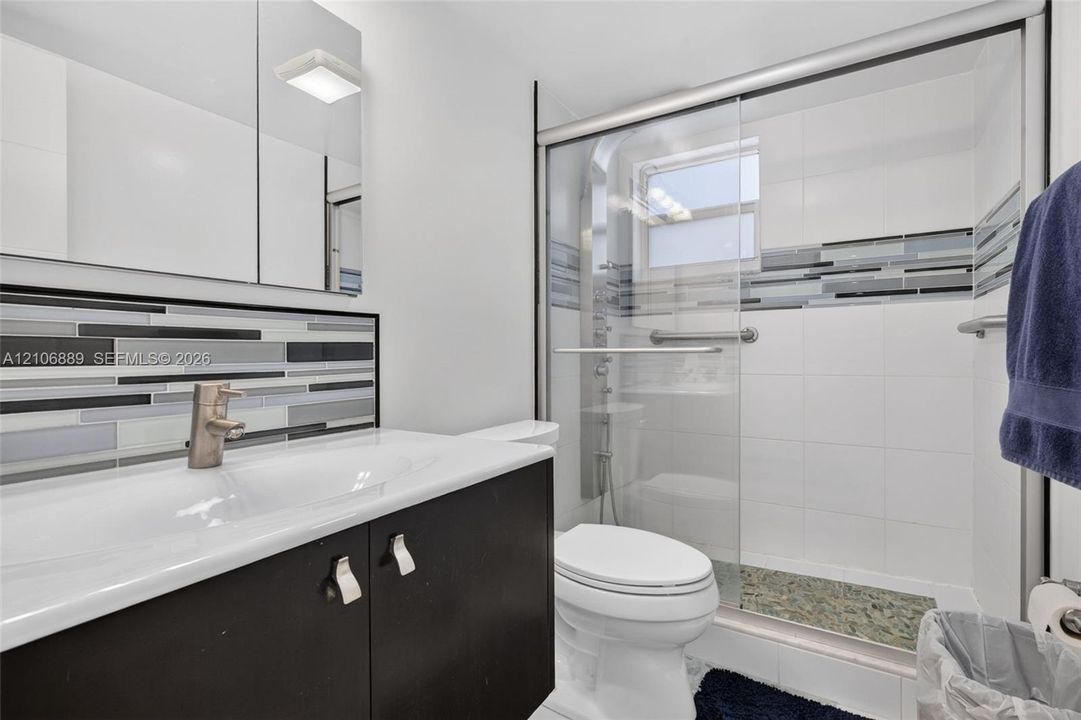 For Sale: $219,000 (2 beds, 2 baths, 1150 Square Feet)